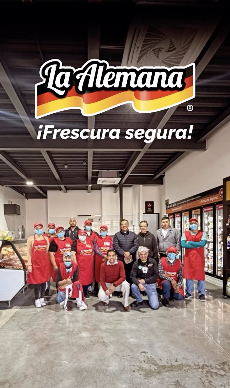 Equipo de La Alemana en sucursal